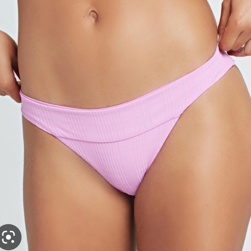 L space cheeky bikini bottom